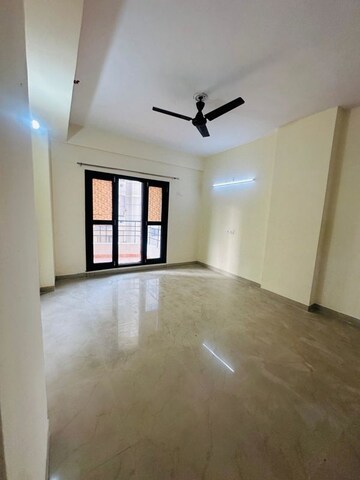 Room in 3 BHK Apartment at RPS Savana, Sector 88 – for Rent
