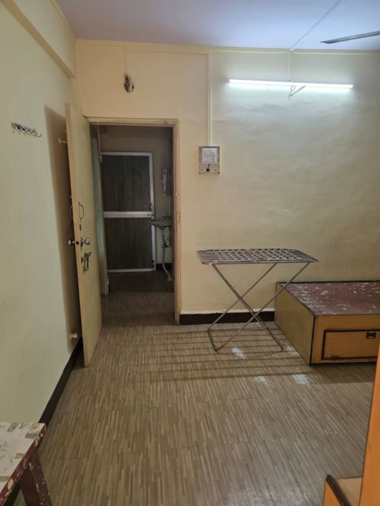 undefined, stc-employees-chs 1.5 Bedroom 750 Sq.Ft. Apartment In Andheri East Mumbai 9919553