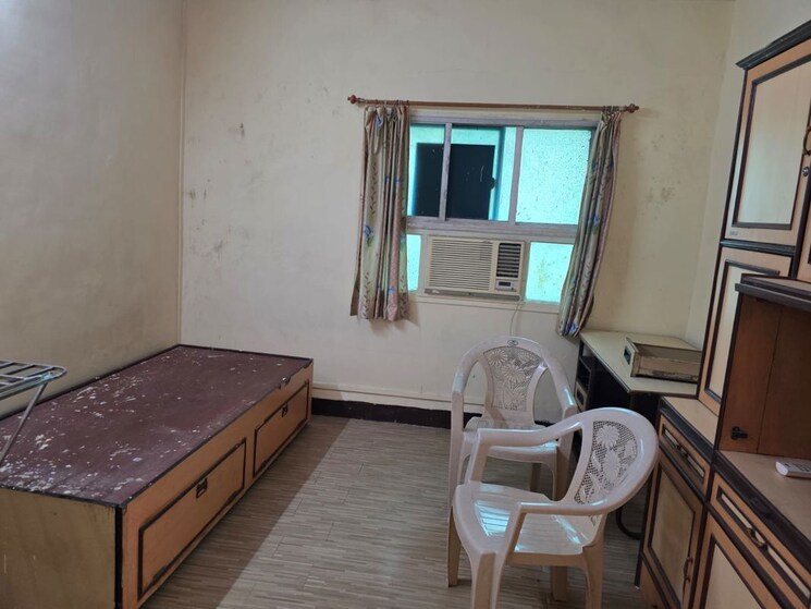 Bathroom, stc-employees-chs 1.5 Bedroom 750 Sq.Ft. Apartment In Andheri East Mumbai 9919553