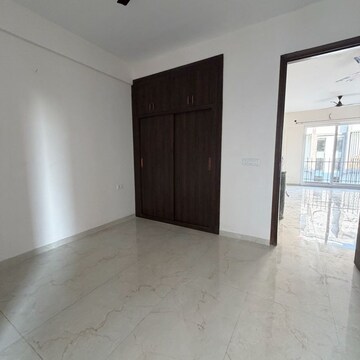Room in 2.5 BHK Apartment at M3M Soulitude, Sector 89 – for Rent