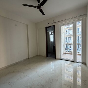 Room in 2.5 BHK Apartment at M3M Soulitude, Sector 89 – for Rent