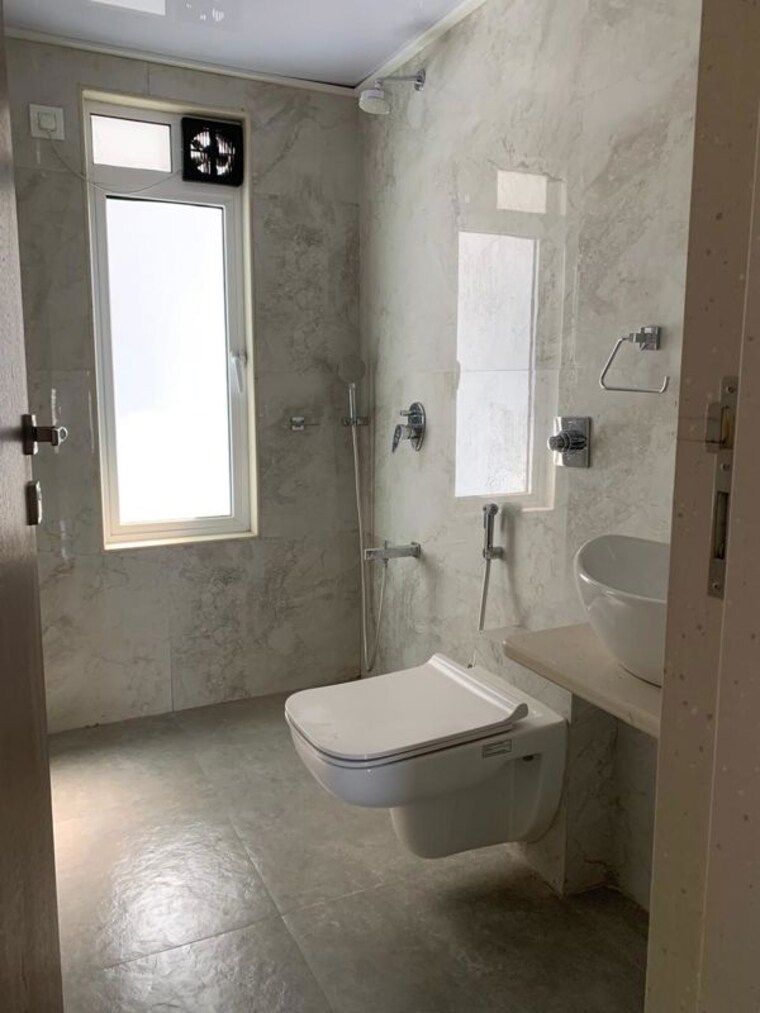 Bathroom, shraddha-elite 3 Bedroom 880 Sq.Ft. Apartment In Borivali West Mumbai 9919559