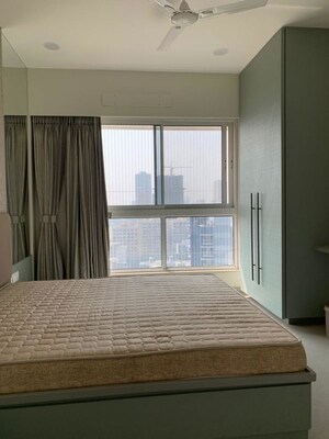 Room in 3 BHK Apartment at Shraddha Elite, Borivali West – for Rent