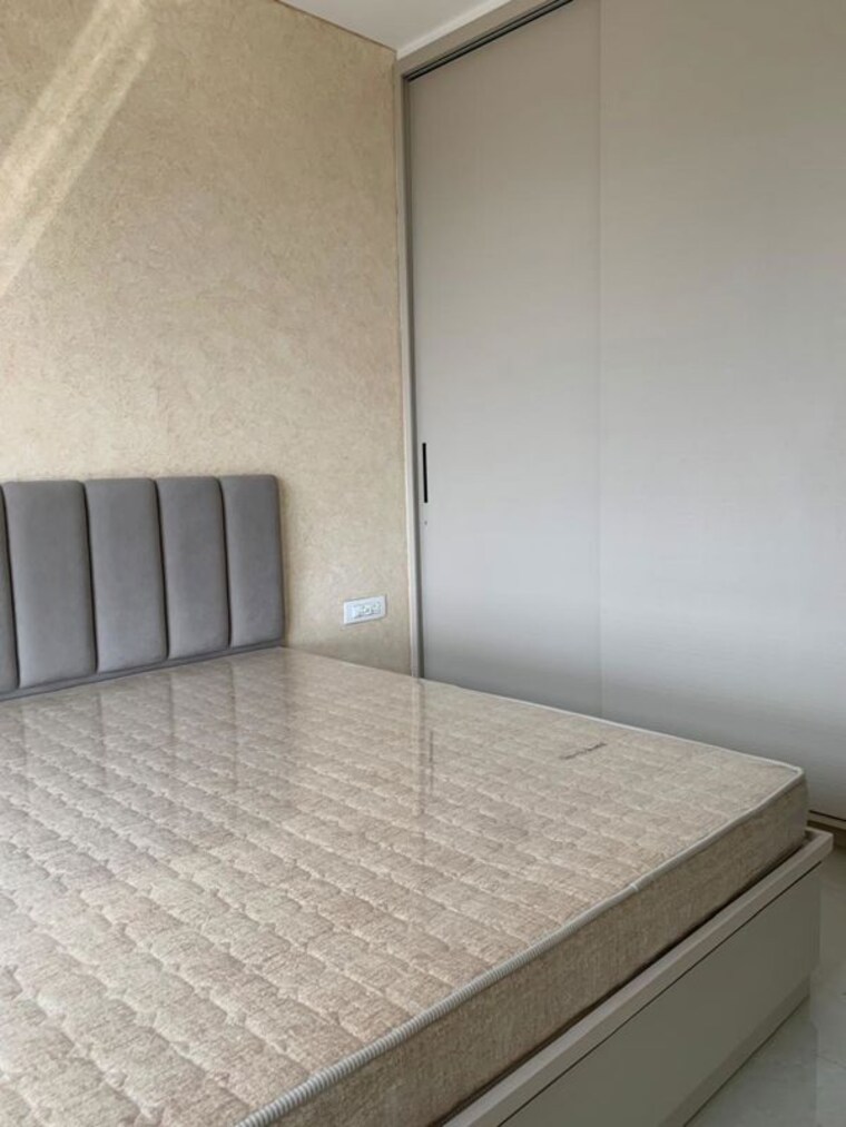 Room, shraddha-elite 3 Bedroom 880 Sq.Ft. Apartment In Borivali West Mumbai 9919559