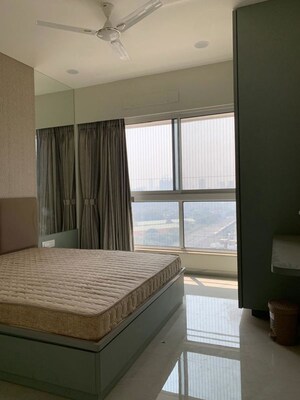 Bedroom in 3 BHK Apartment at Shraddha Elite, Borivali West – for Rent