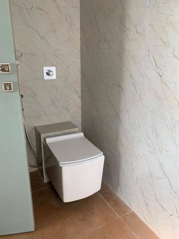 Bathroom, shraddha-elite 3 Bedroom 880 Sq.Ft. Apartment In Borivali West Mumbai 9919559