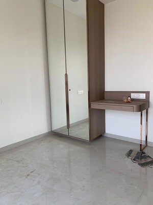 Room in 3 BHK Apartment at Shraddha Elite, Borivali West – for Rent