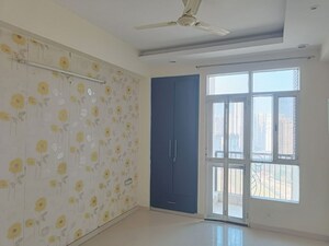 Room in 3 BHK Apartment at Prateek Wisteria, Sector 77 – for Sale
