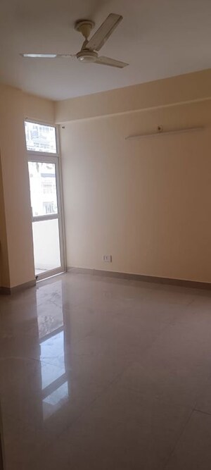 Room in 3 BHK Apartment at Milan Earth, Raj Nagar Extension – for Rent