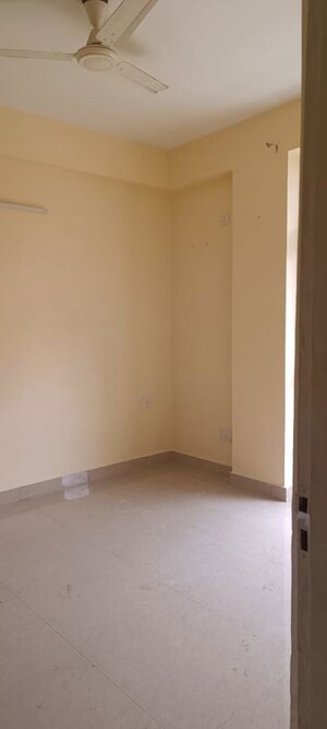 Room in 3 BHK Apartment at Milan Earth, Raj Nagar Extension – for Rent