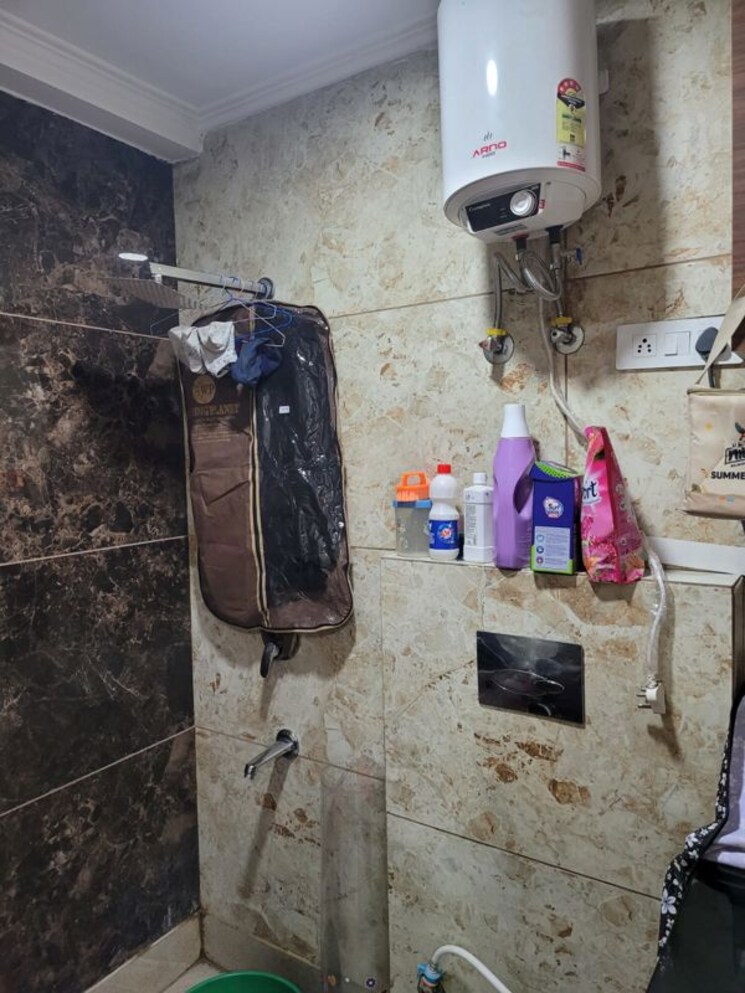 Bathroom, mehrauli 3 Bedroom 1100 Sq.Ft. Builder Floor In Mehrauli Delhi 9898150