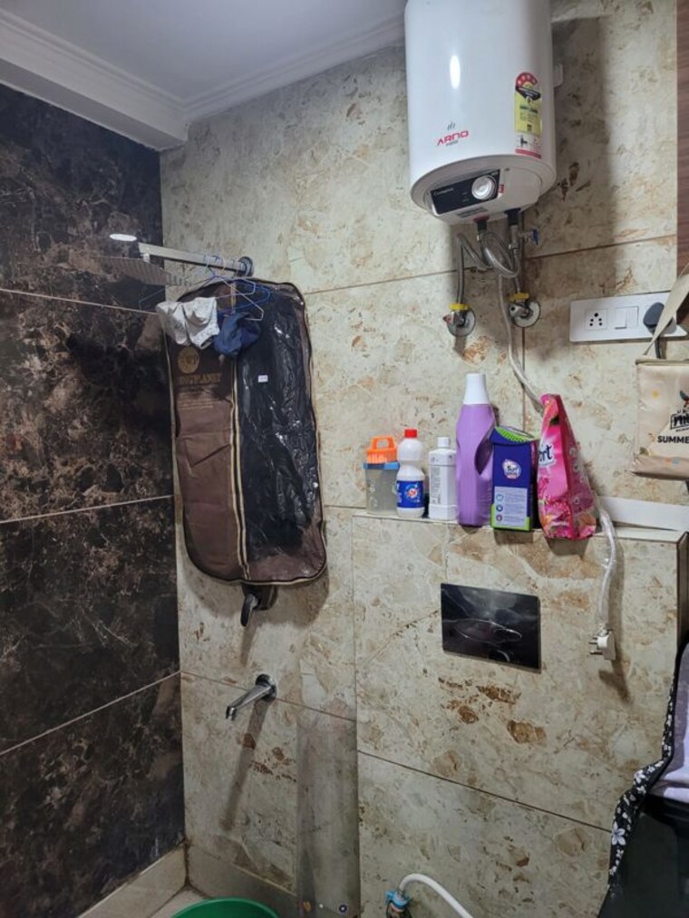 Bathroom, mehrauli 3 Bedroom 1100 Sq.Ft. Builder Floor In Mehrauli Delhi 9898150