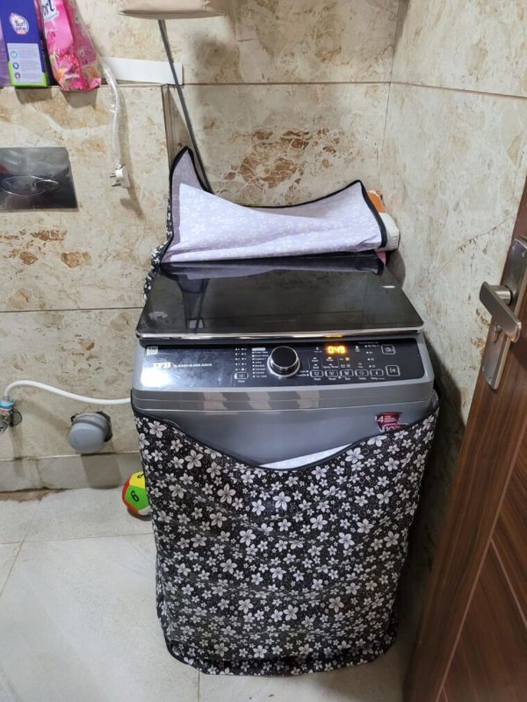 Team Area, mehrauli 3 Bedroom 1100 Sq.Ft. Builder Floor In Mehrauli Delhi 9898150