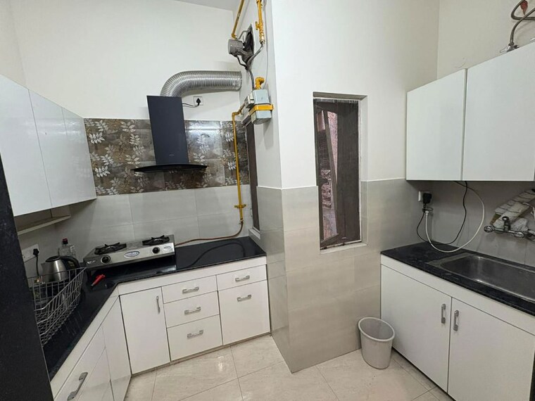 Kitchen, east of kailash 3 Bedroom 1300 Sq.Ft. Builder Floor In East Of Kailash Delhi 9919601