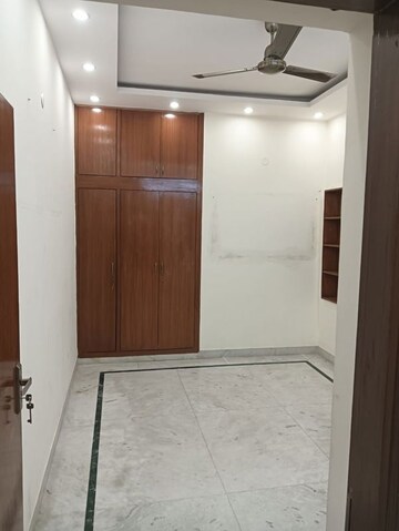 3 BHK Builder Floor For Rent in Chittaranjan Park