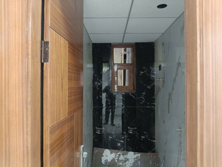 Kitchen, sector 73 3 Bedroom 1400 Sq.Ft. Builder Floor In Sector 73 Noida 9919646