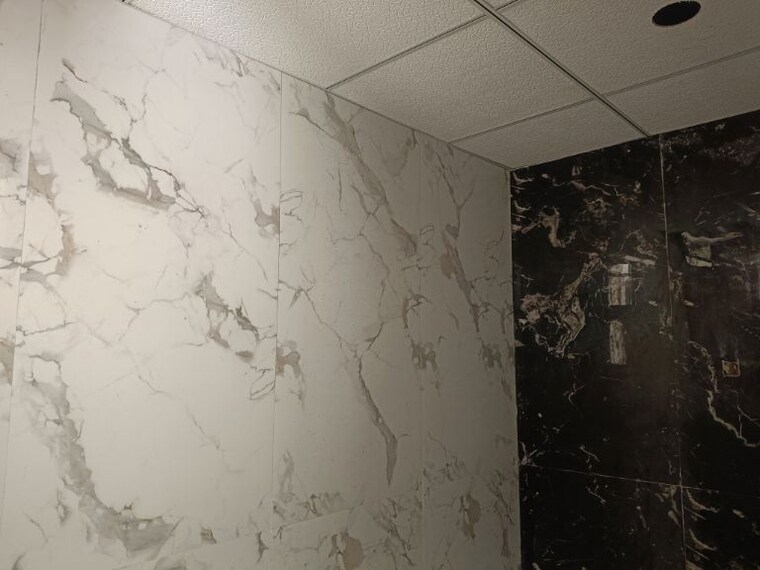 Bathroom, sector 73 3 Bedroom 1400 Sq.Ft. Builder Floor In Sector 73 Noida 9919646