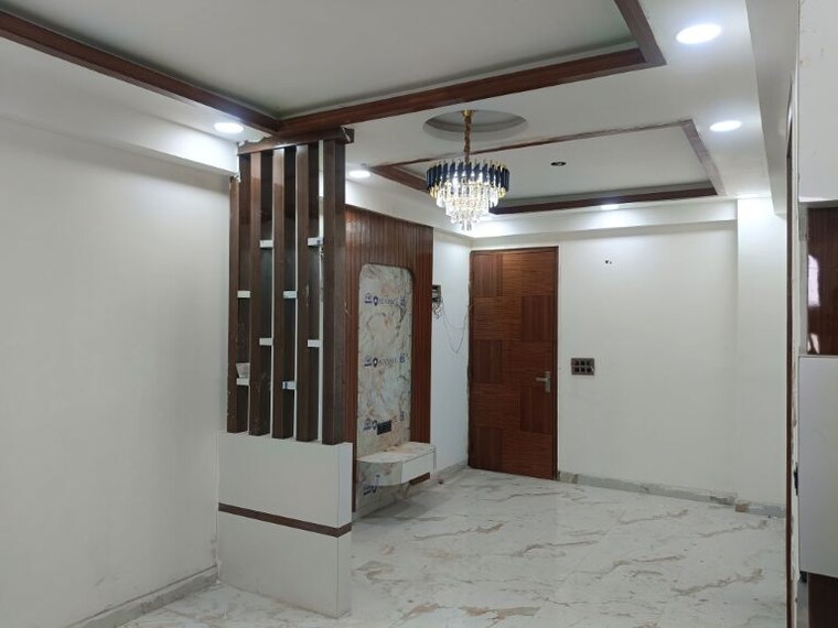 Room, sector 73 3 Bedroom 1400 Sq.Ft. Builder Floor In Sector 73 Noida 9919646