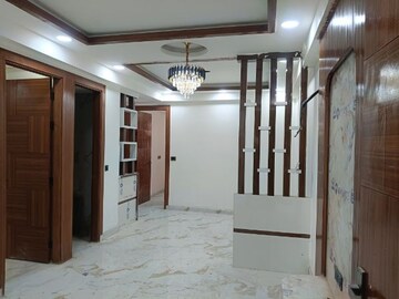 Room in 3 BHK Builder Floor at Sector 73 – for Sale