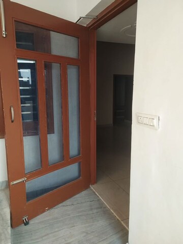 2 BHK Builder Floor – Entrance View at Aerocity - for Rent