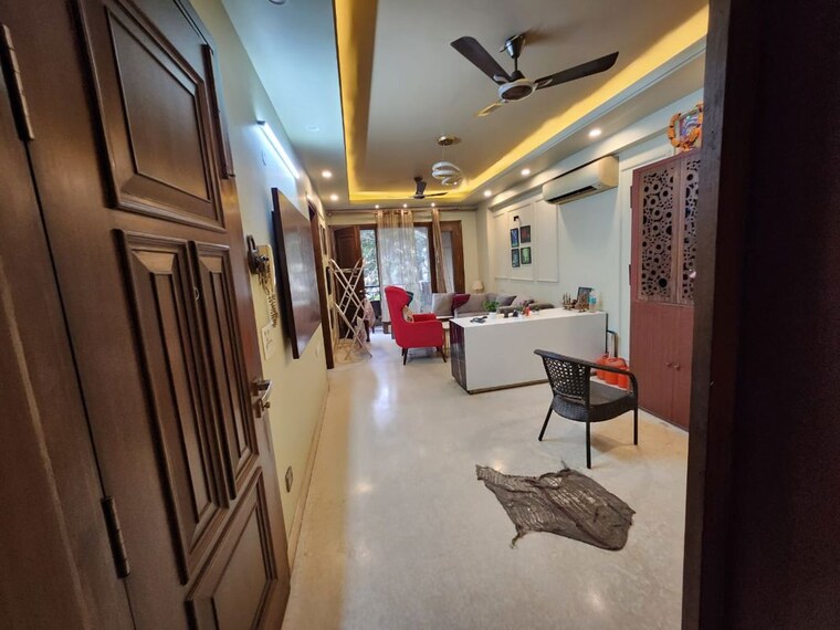 Living Room, chittaranjan park 3 Bedroom 1300 Sq.Ft. Builder Floor In Chittaranjan Park Delhi 9919654