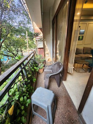 Balcony in 3 BHK Builder Floor at Chittaranjan Park – for Rent