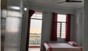 Room in 3 BHK Apartment at The Mall Avenue – for Rent