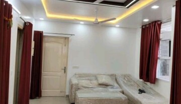 Bedroom in 3 BHK Apartment at The Mall Avenue – for Rent