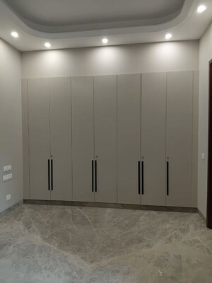 Room in 3 BHK Builder Floor at Kalkaji – for Rent