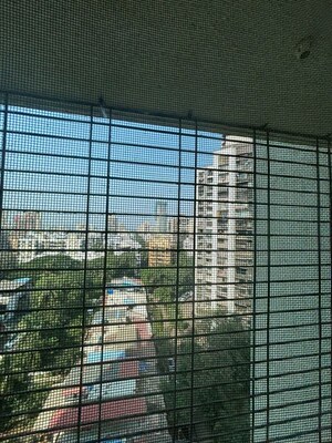 Room in 1 BHK Apartment at Sevenstar Plaza, Borivali East – for Sale