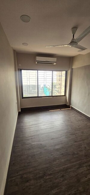Room in 1 BHK Apartment at Sevenstar Plaza, Borivali East – for Sale