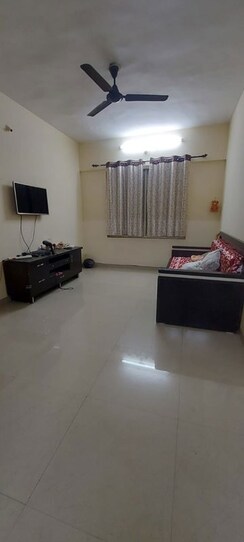 1 BHK Apartment For Rent in Vaishnavi Sahil Heights