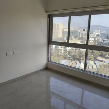 Room in 1 BHK Apartment at Veeramani Radiant 59, Andheri East – for Rent