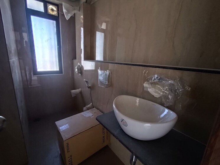 Bathroom, gio-vindhyagiri-chs 3 Bedroom 900 Sq.Ft. Apartment In Goregaon East Mumbai 9919700