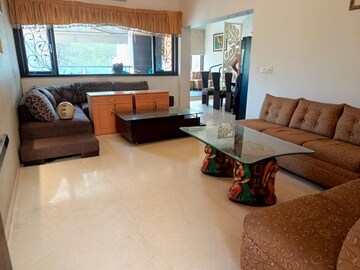 Living Room in 2 BHK Apartment at Desh Bandhu Gupta Road – for Rent