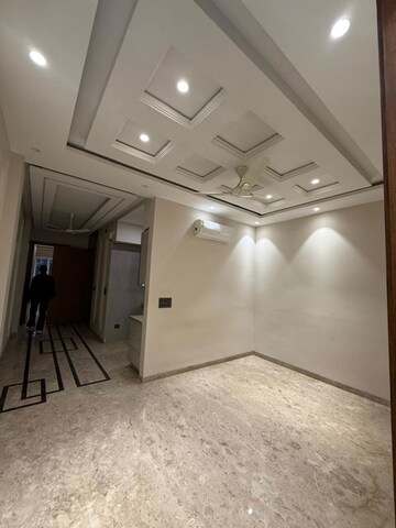 Room in 2 BHK Builder Floor at Lajpat Nagar I – for Rent