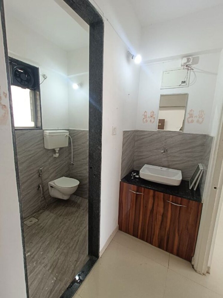 Bathroom, sukhwani-skylines 2 Bedroom 666 Sq.Ft. Apartment In Wakad Pune 9919720