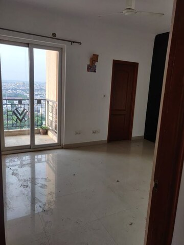 Room in 3 BHK Apartment at ATS Advantage, Ahinsa Khand 1 – for Rent