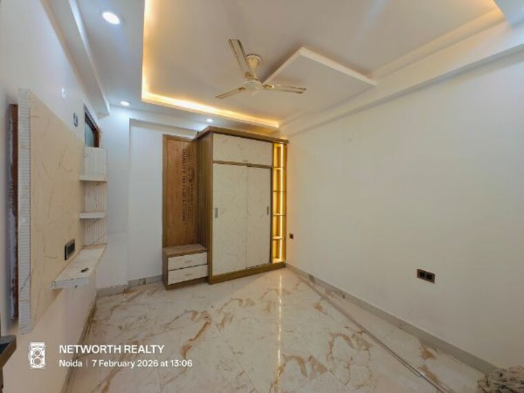 Bedroom, sector 73 3 Bedroom 1425 Sq.Ft. Builder Floor In Sector 73 Noida 9919752
