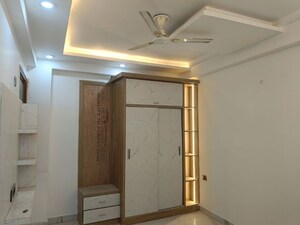 Room in 3 BHK Builder Floor at Sector 73 – for Sale