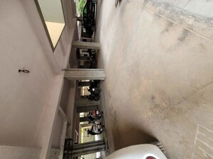 Parking in 1 BHK Apartment at Benson Town – for Rent