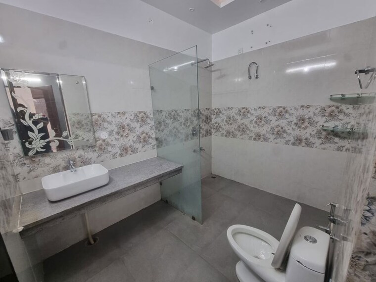 Attached Bathroom, aerocity 4 Bedroom 5670 Sq.Ft. Independent House In Aerocity Mohali 9919826