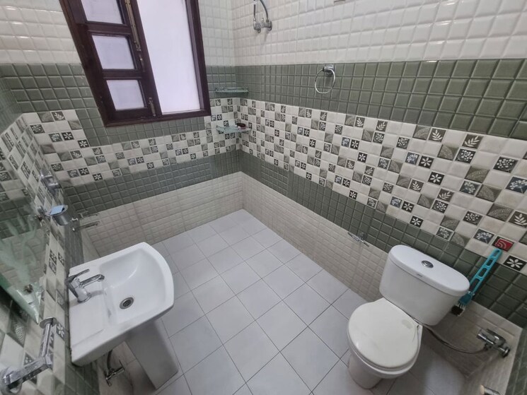 Bathroom, aerocity 4 Bedroom 5670 Sq.Ft. Independent House In Aerocity Mohali 9919826