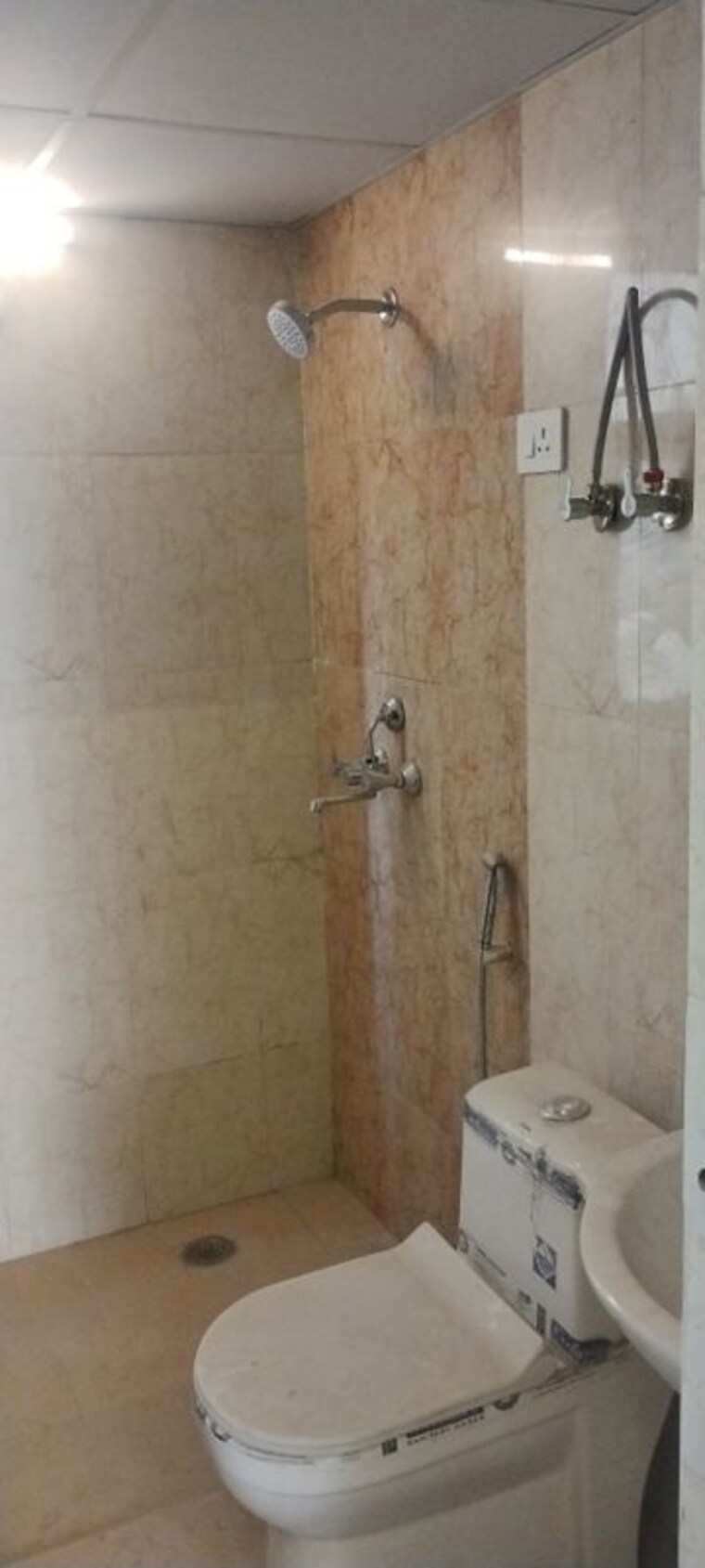 Bathroom, amrapali-heartbeat-city 3 Bedroom 1350 Sq.Ft. Apartment In Sector 107 Noida 9919827
