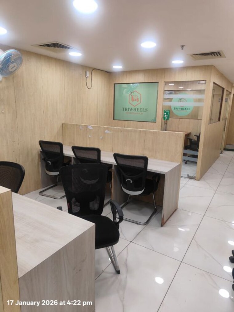 Team Area, dlf-vibhuti-khand Commercial Office Space in IT/SEZ 800 Sq.Ft. In Gomti Nagar Lucknow 9919863