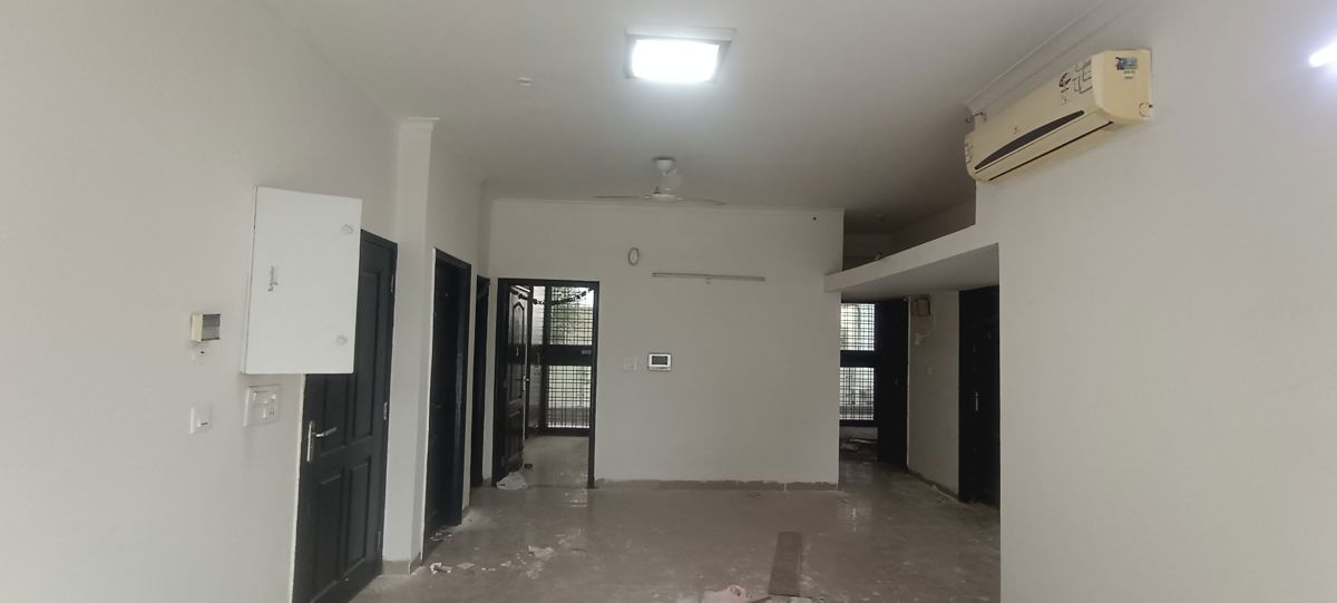3 BHK + Basement 2450 Sq.Ft. Builder Floor in Ansal API Esencia