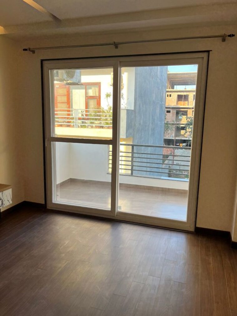 Room, unitech-south-city-ii 3 Bedroom 1800 Sq.Ft. Builder Floor In Sector 50 Gurgaon 9919888