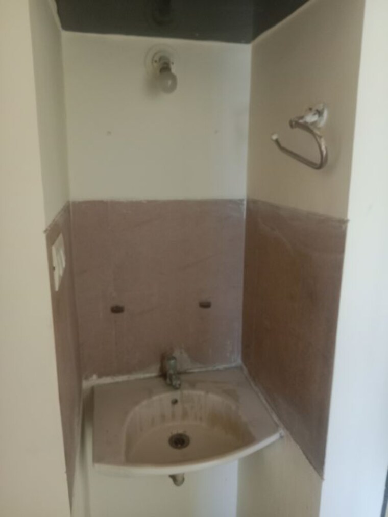 Bathroom, sanskruti-casa-poli 2 Bedroom 777 Sq.Ft. Apartment In Wakad Pune 9919894