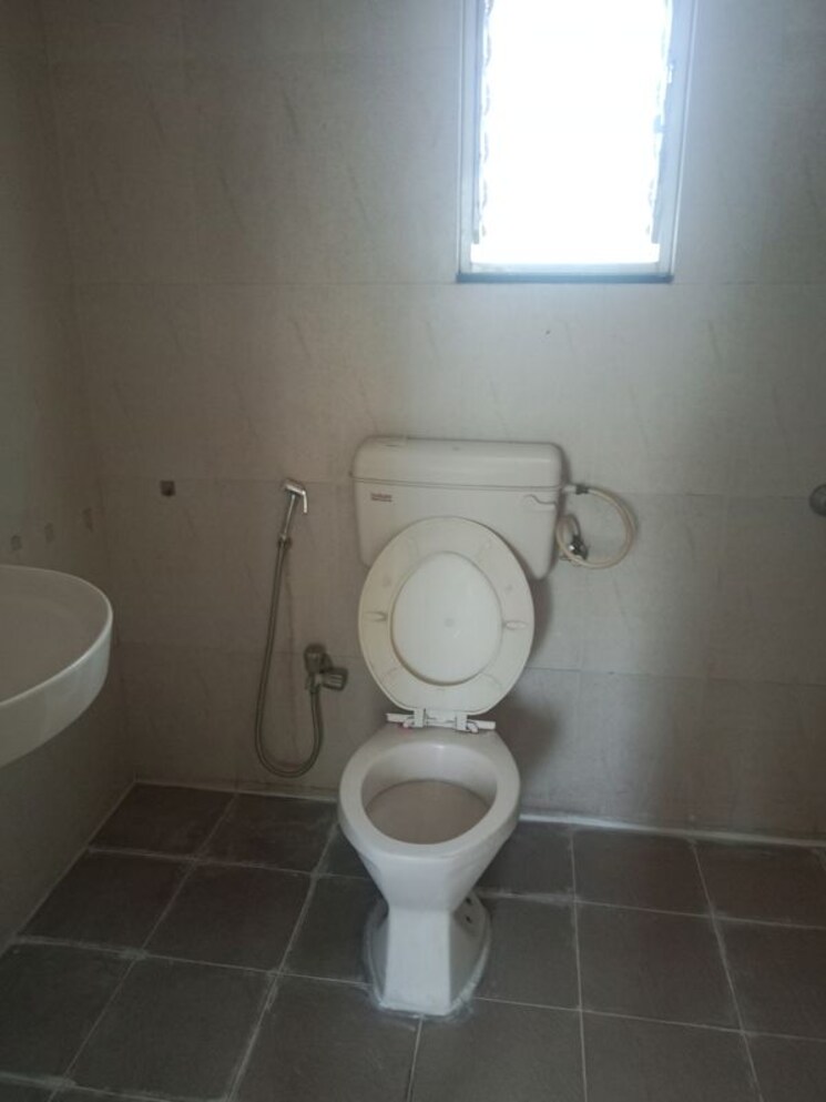 Bathroom, sanskruti-casa-poli 2 Bedroom 777 Sq.Ft. Apartment In Wakad Pune 9919894