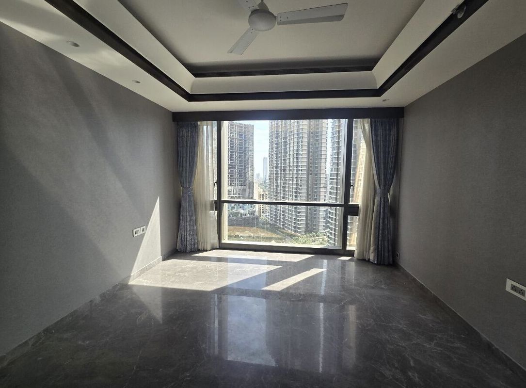 3 BHK + Servant Room Apartment For Sale in Lodha Trump Tower